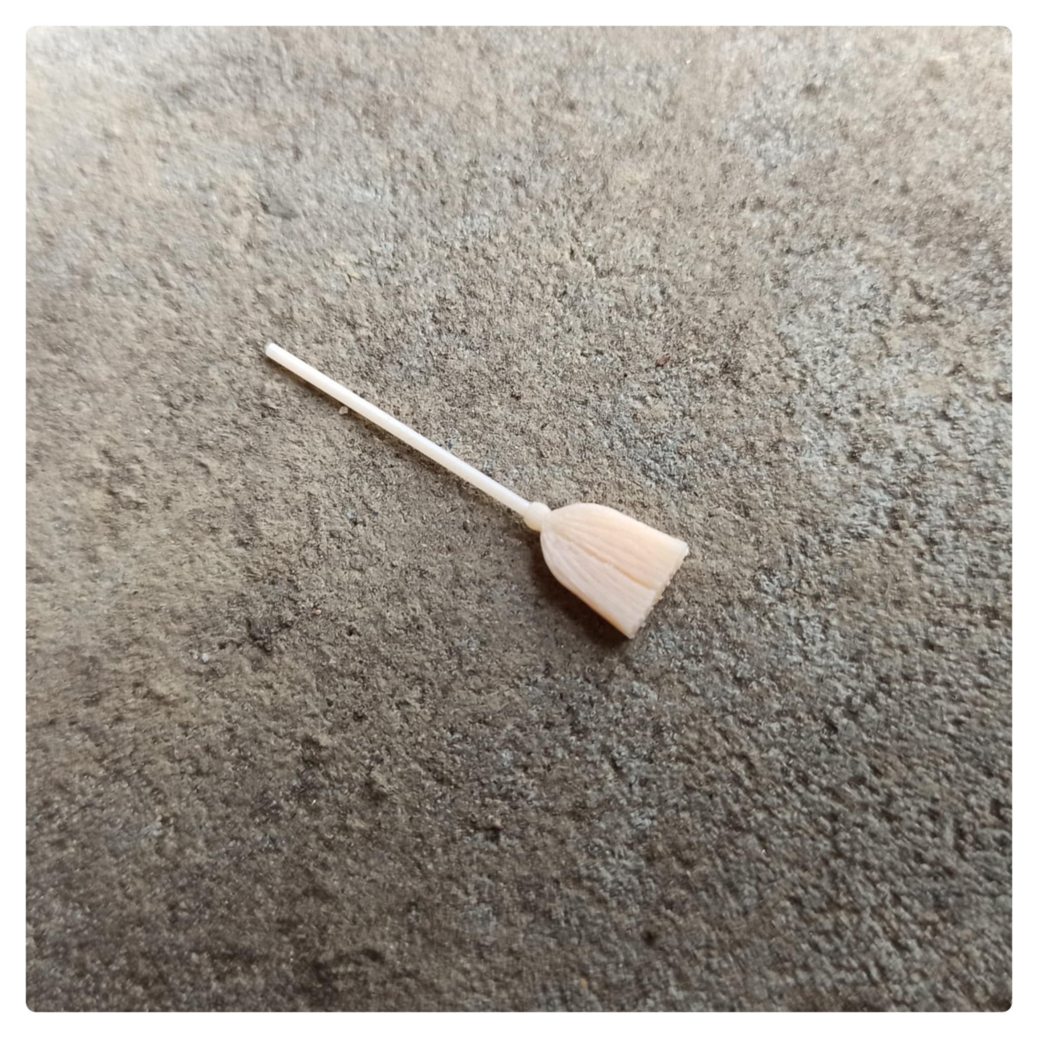 Koště 1:43