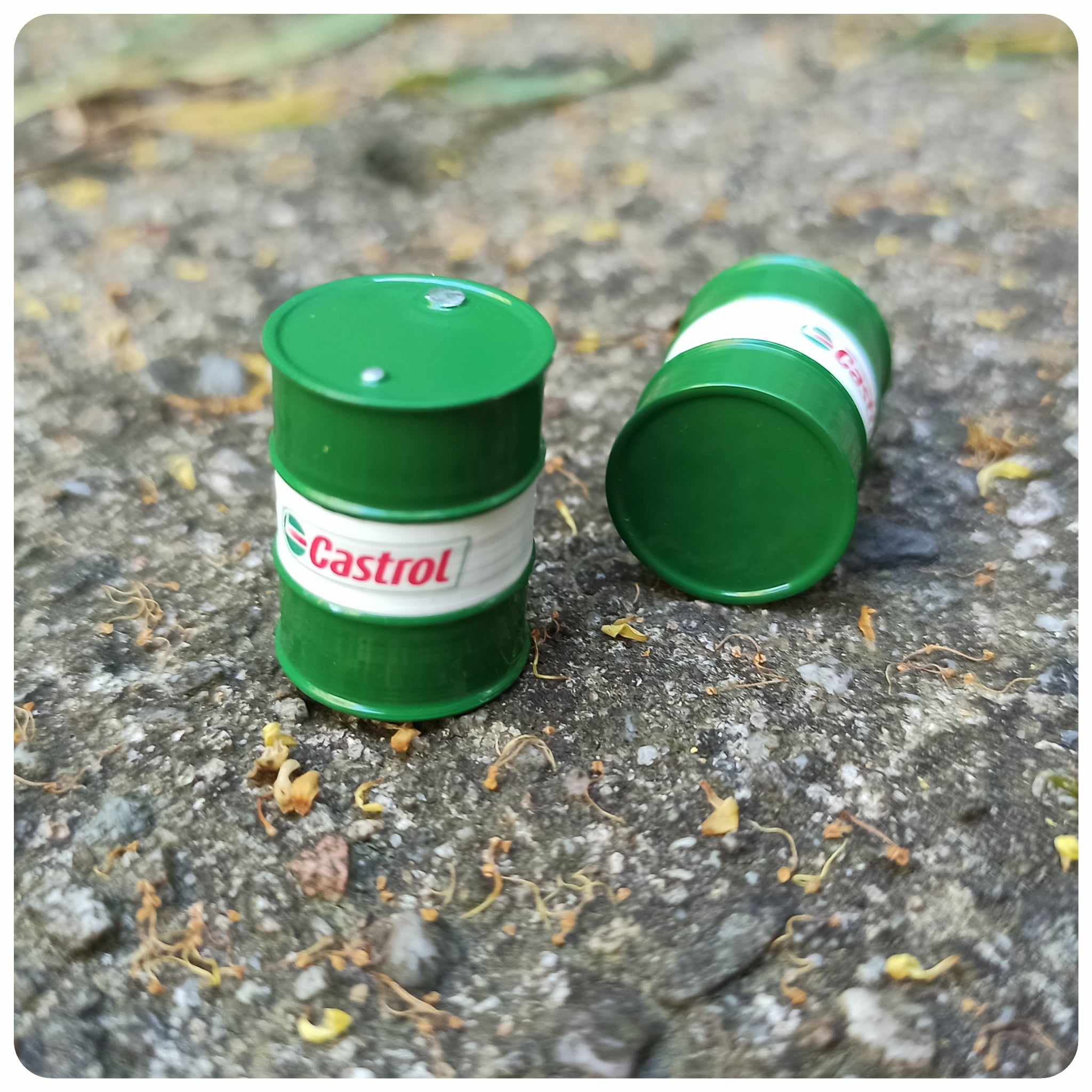 Plechový sud na olej 200l Castrol 1:43