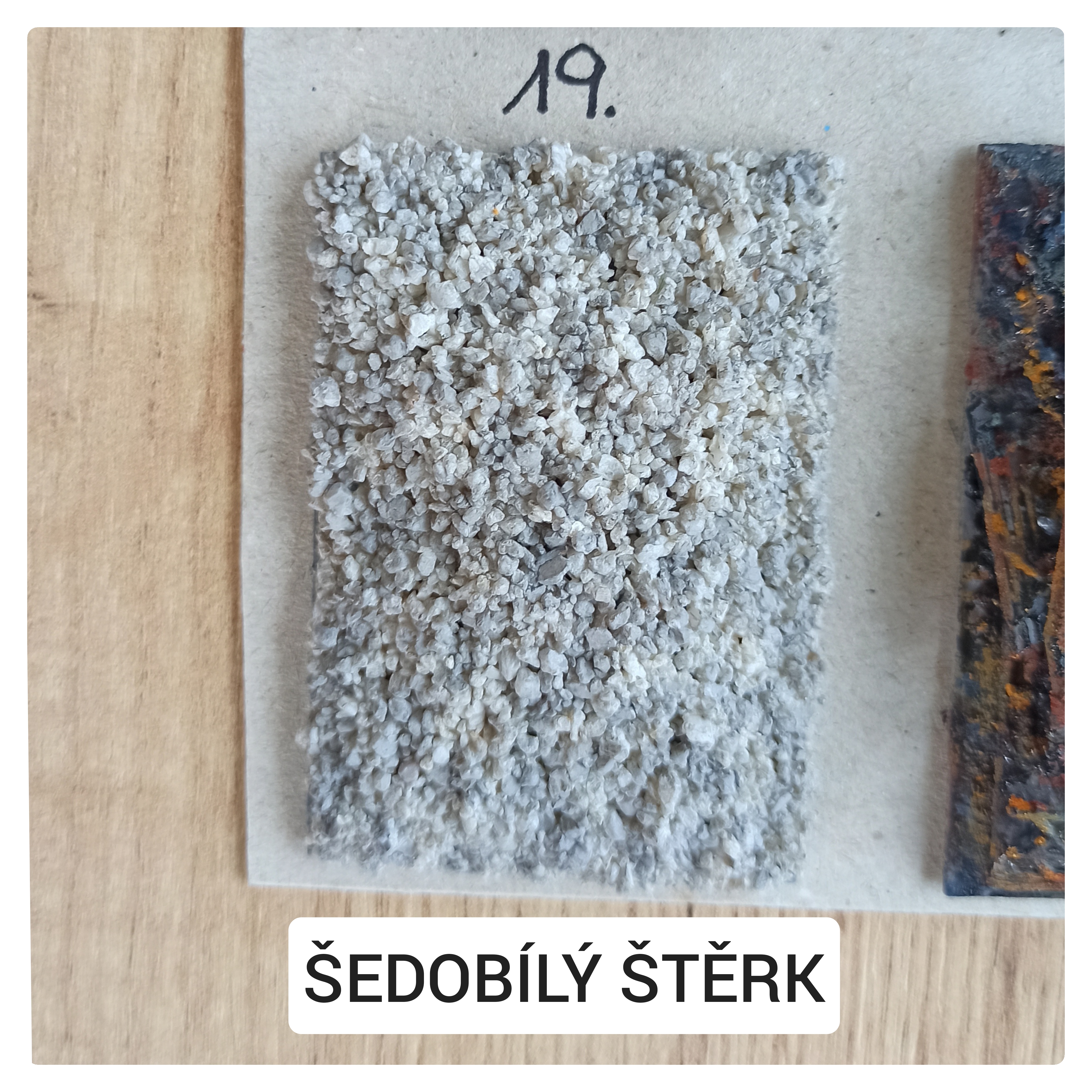 Náklad šedobílý štěrk 1:43