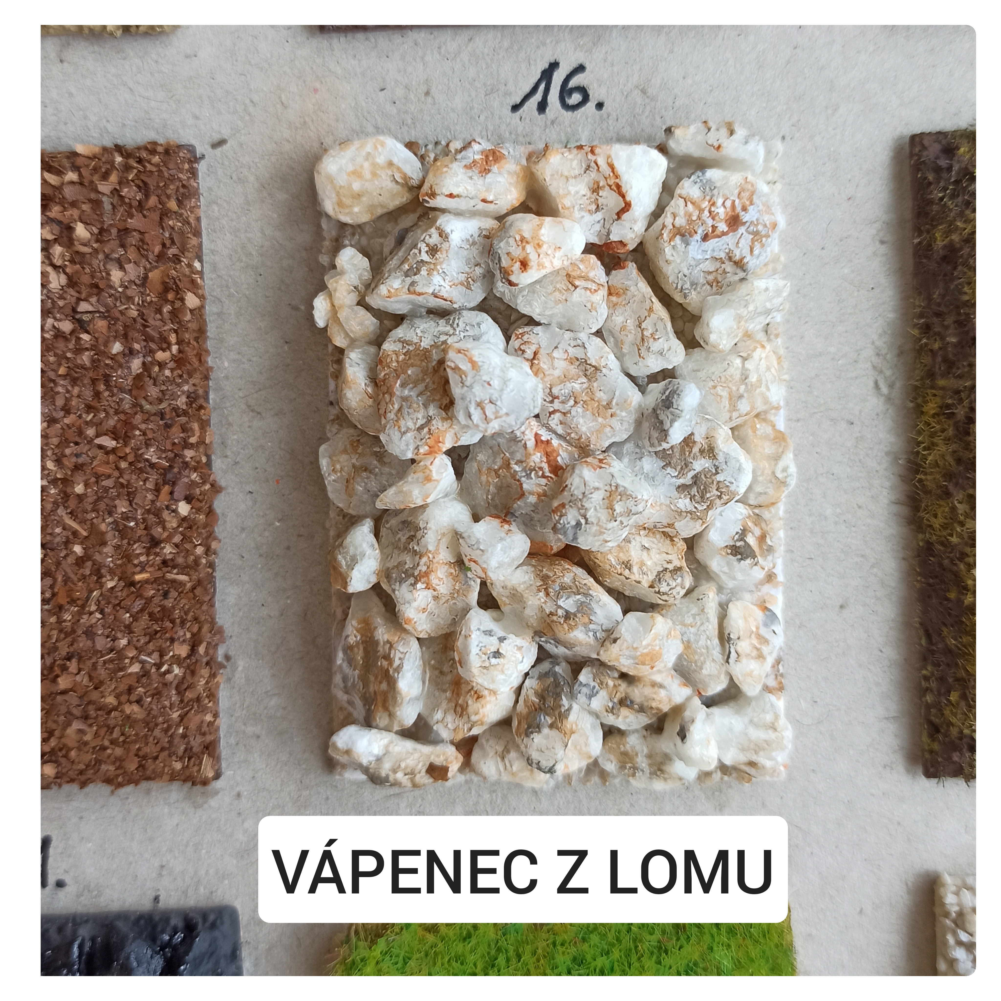 Náklad vápenec z lomu 1:43